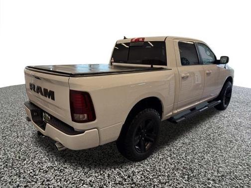 2017 RAM 1500 Night Crew Cab 4x4 5'7' Box