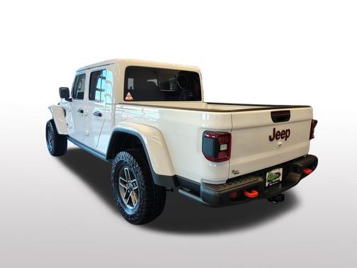 Bright White Clearcoat 2026 Jeep Gladiator Mojave X 4x4