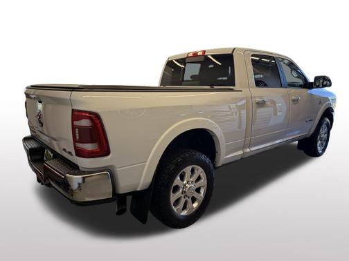 2022 RAM 3500 Laramie Crew Cab 4x4 6'4' Box