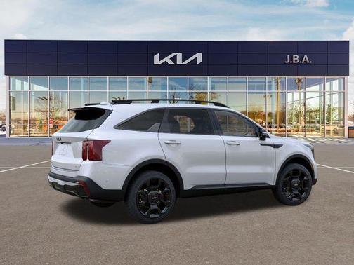 White Pearl 2026 Kia Sorento X-Line SX Prestige