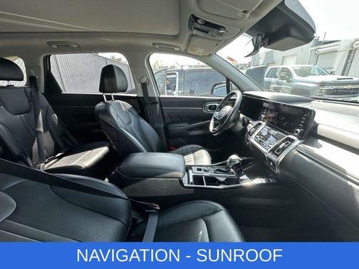 Wolf Gray 2023 Kia Sorento SX