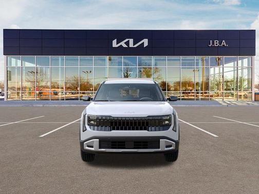 White Pearl 2027 Kia Seltos S