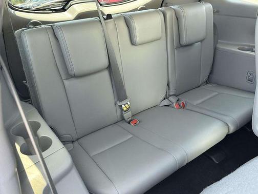 Blizzard Pearl 2018 Toyota Highlander Hybrid Limited Platinum