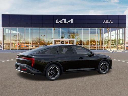 Aurora Black Pearl 2026 Kia K4 EX