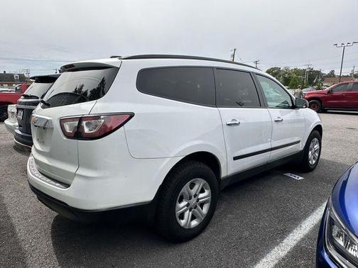 2017 Chevrolet Traverse LS