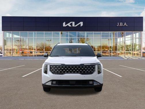 White Pearl 2026 Kia Carnival SX