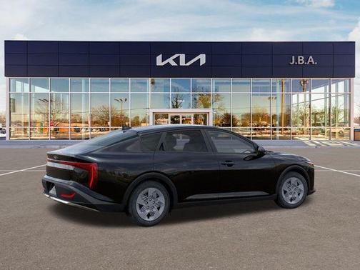 2025 Kia K4 LX