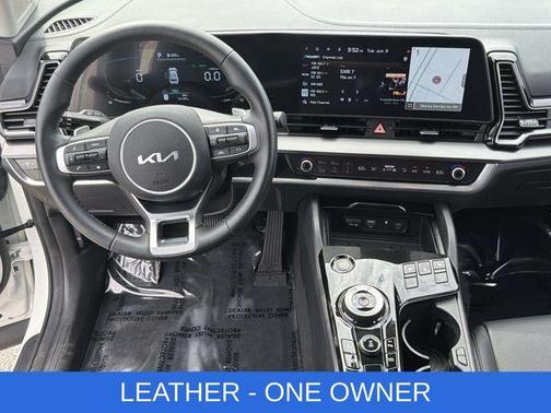 Snow White Pearl 2023 Kia Sportage Hybrid EX