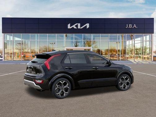 2025 Kia Niro SX Touring