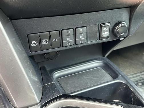 2016 Toyota RAV4 Hybrid Limited
