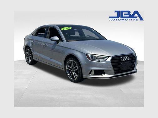 Florett Silver Metallic 2019 Audi A3 2.0T Premium