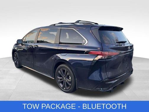 2022 Toyota Sienna XSE 7 Passenger