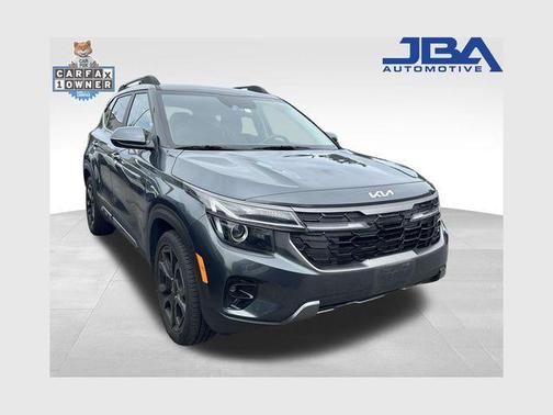 Gray 2024 Kia Seltos X-Line