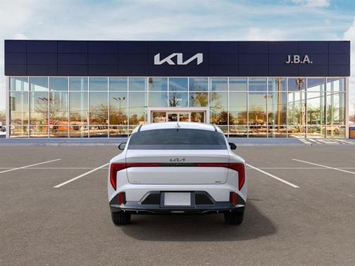 2025 Kia K4 GT-Line