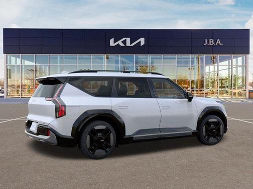 White Pearl 2026 Kia EV9 GT-Line