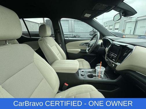 Sterling Gray Metallic 2023 Chevrolet Traverse LS