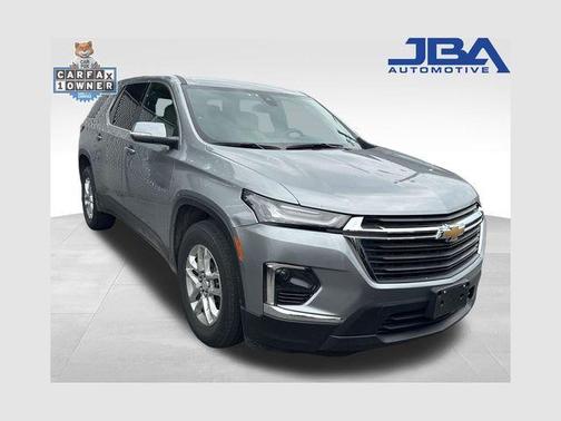 Sterling Gray Metallic 2023 Chevrolet Traverse LS