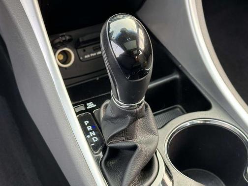 2014 Hyundai SONATA Hybrid Limited
