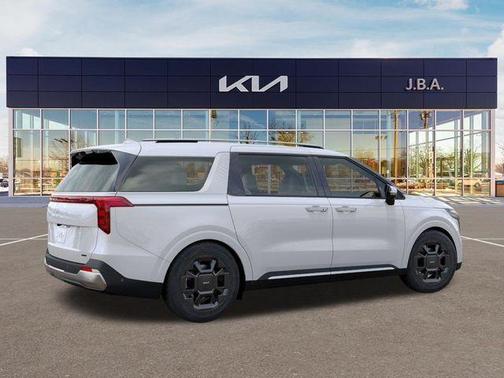 White Pearl 2027 Kia Carnival SX