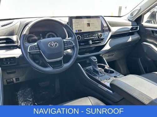 Wind Chill Pearl 2023 Toyota Highlander Hybrid Limited