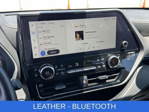 Wind Chill Pearl 2023 Toyota Highlander Hybrid Limited