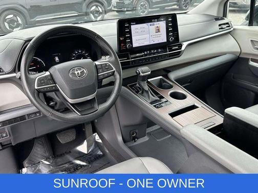 2024 Toyota Sienna XLE