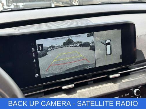 Ceramic White 2024 Kia Carnival SX