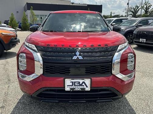 2023 Mitsubishi Outlander SE Special Edition