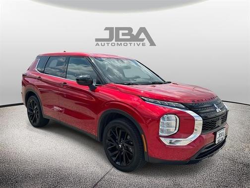 2023 Mitsubishi Outlander SE Special Edition