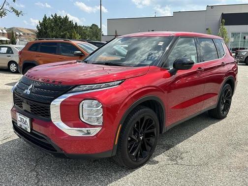2023 Mitsubishi Outlander SE Special Edition