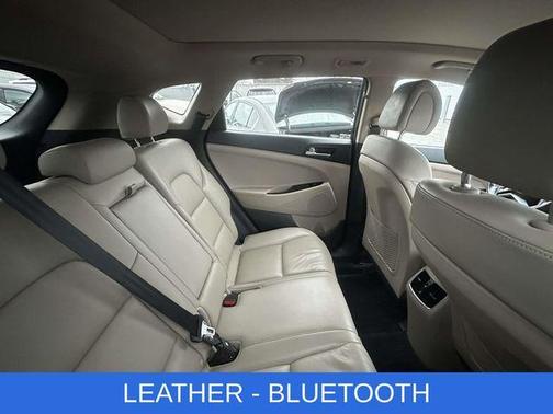 Black Noir Pearl 2016 Hyundai TUCSON Limited