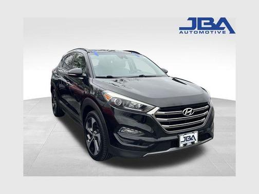 Black Noir Pearl 2016 Hyundai TUCSON Limited