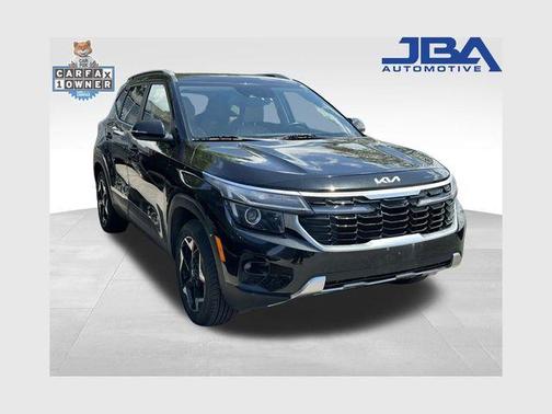 Black 2025 Kia Seltos EX