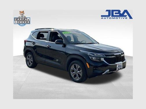 Black 2024 Kia Seltos S
