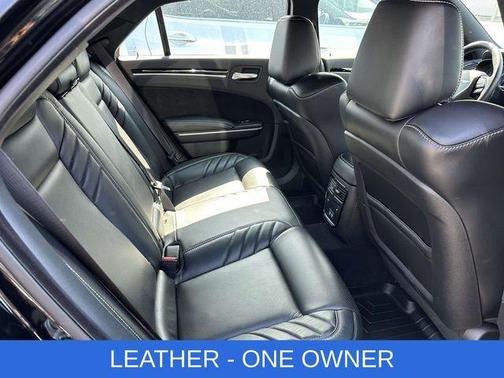 Gloss Black 2023 Chrysler 300