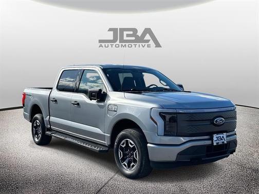 2023 Ford F-150 Lightning XLT