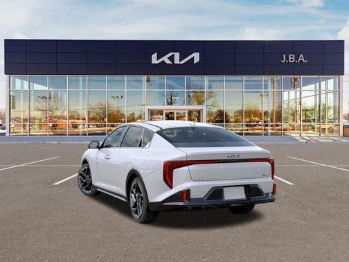 2025 Kia K4 GT-Line