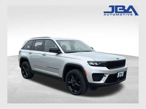 2022 Jeep Grand Cherokee Altitude