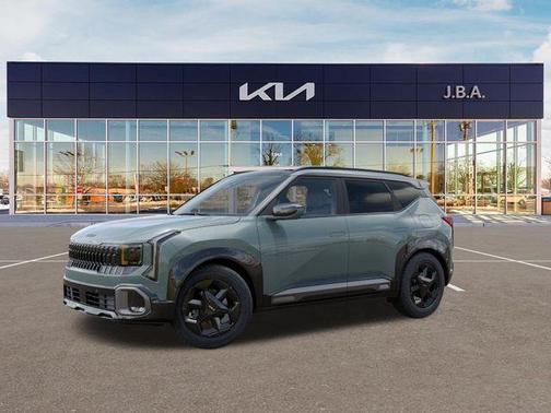 Green 2027 Kia Seltos X-Line