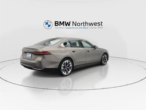 2024 BMW i5 eDrive40