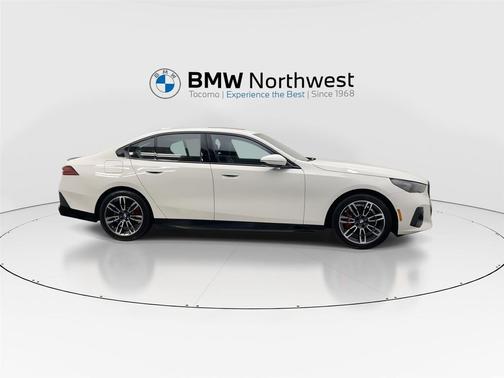 2025 BMW 530 i xDrive