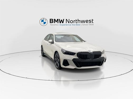 2025 BMW 530 i xDrive