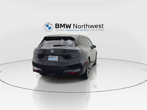 2025 BMW iX xDrive50