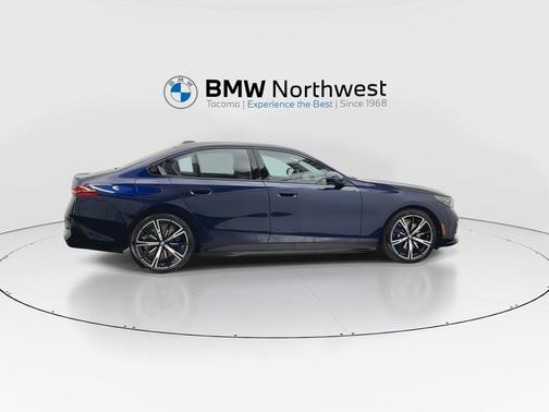 2026 BMW 550e xDrive