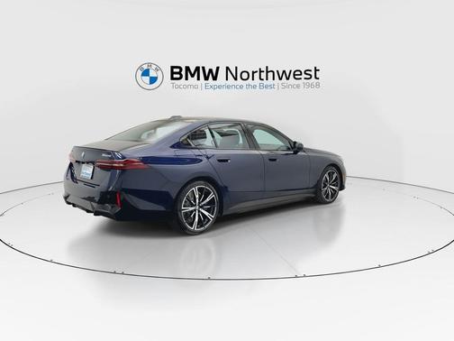 2026 BMW 550e xDrive