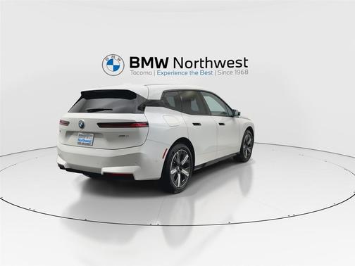 2026 BMW iX xDrive45