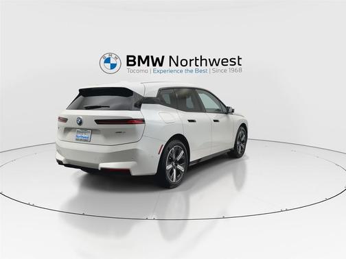 2026 BMW iX xDrive45