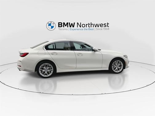 2025 BMW 330 i xDrive