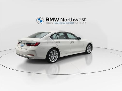 2025 BMW 330 i xDrive