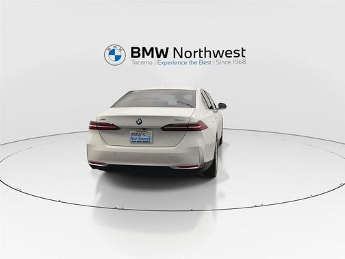 2024 BMW 540 i xDrive